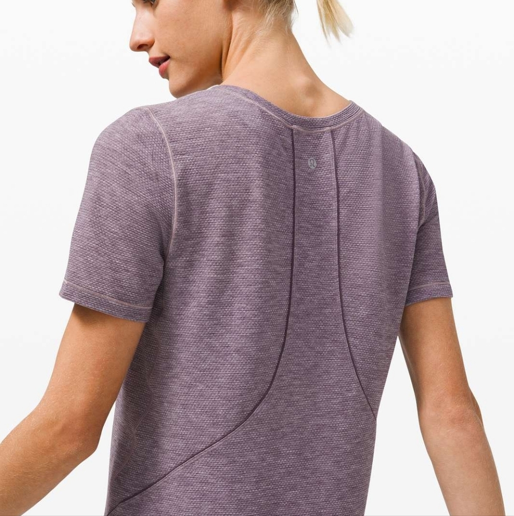 BNWT 12 Lululemon Long Distance Tee